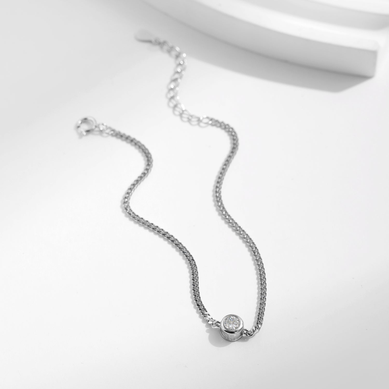 Round IG Style Women’s 925 Sterling Silver Bracelet With Rhodium Plating 0.03µm And Moissanite Inlay On Cable Chain