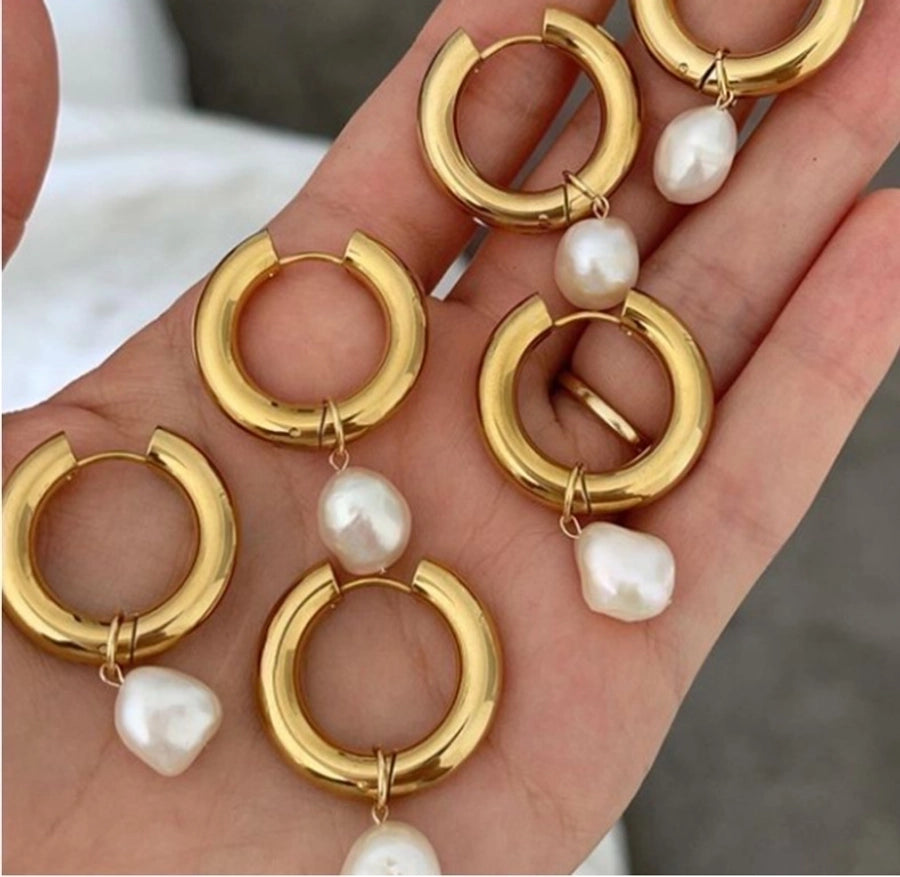 Hanging Pearl Earrings