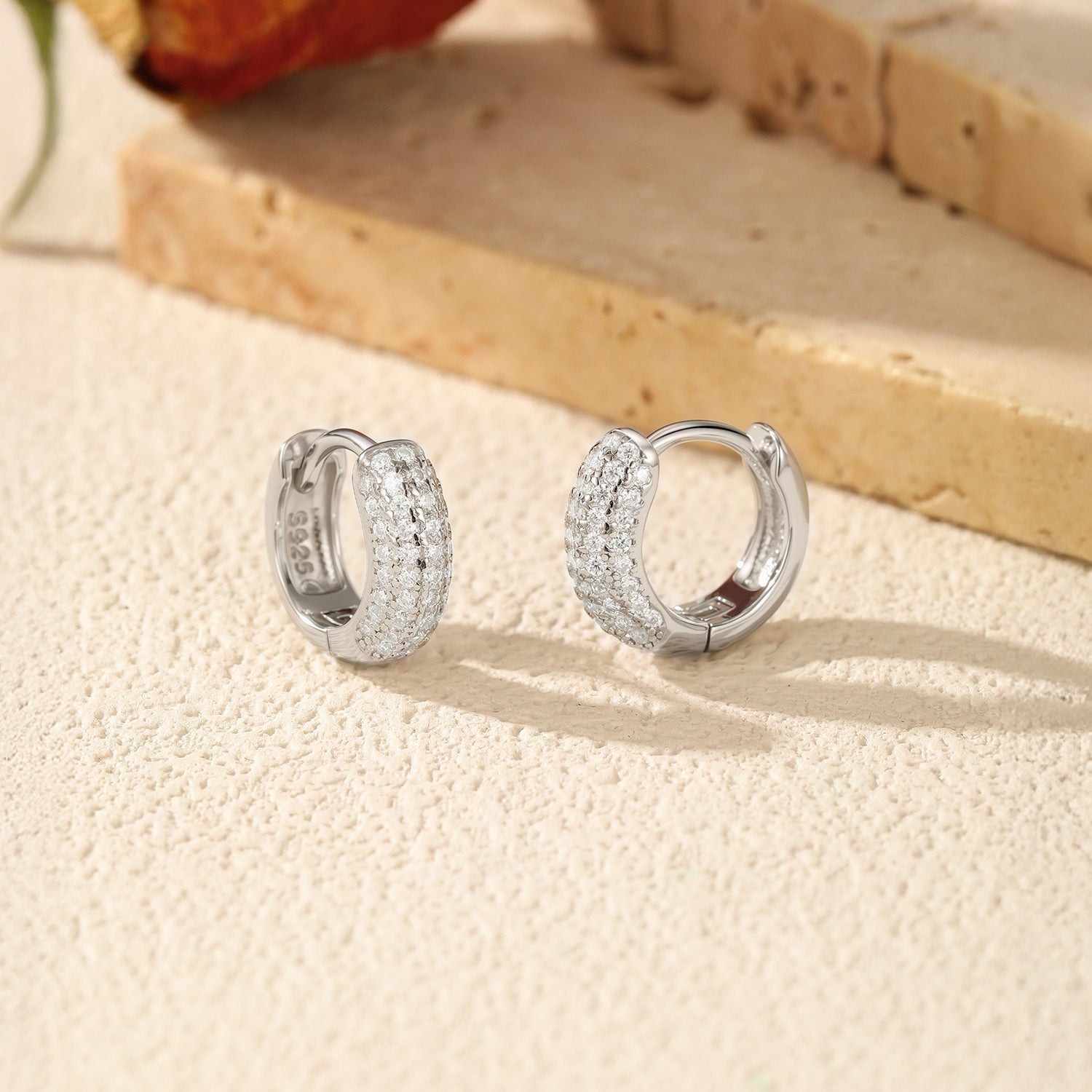 Moissanite S925 Silver Light Luxury Fragmented Diamond Hoop Earrings For Women  Ins Style High-end Sense Row Diamond Ear Clips Geometric Pattern Rhodium Plated