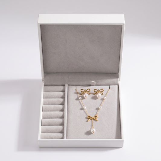 Bow & Pearl Set in the Blair TLV gift box