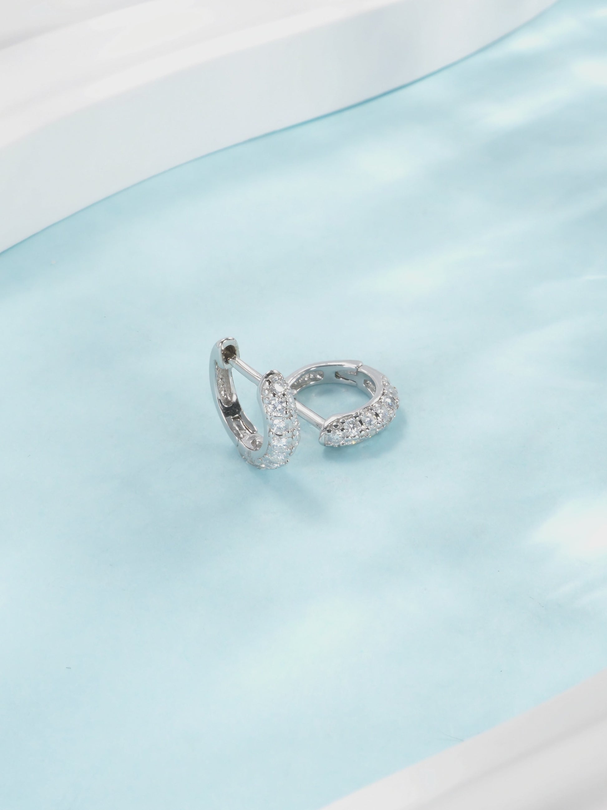 Moissanite S925 Sterling Silver Fragmented Diamond Hoop Earrings For Women, Elegant And Simple Geometric Rhodium Plated Earrings video
