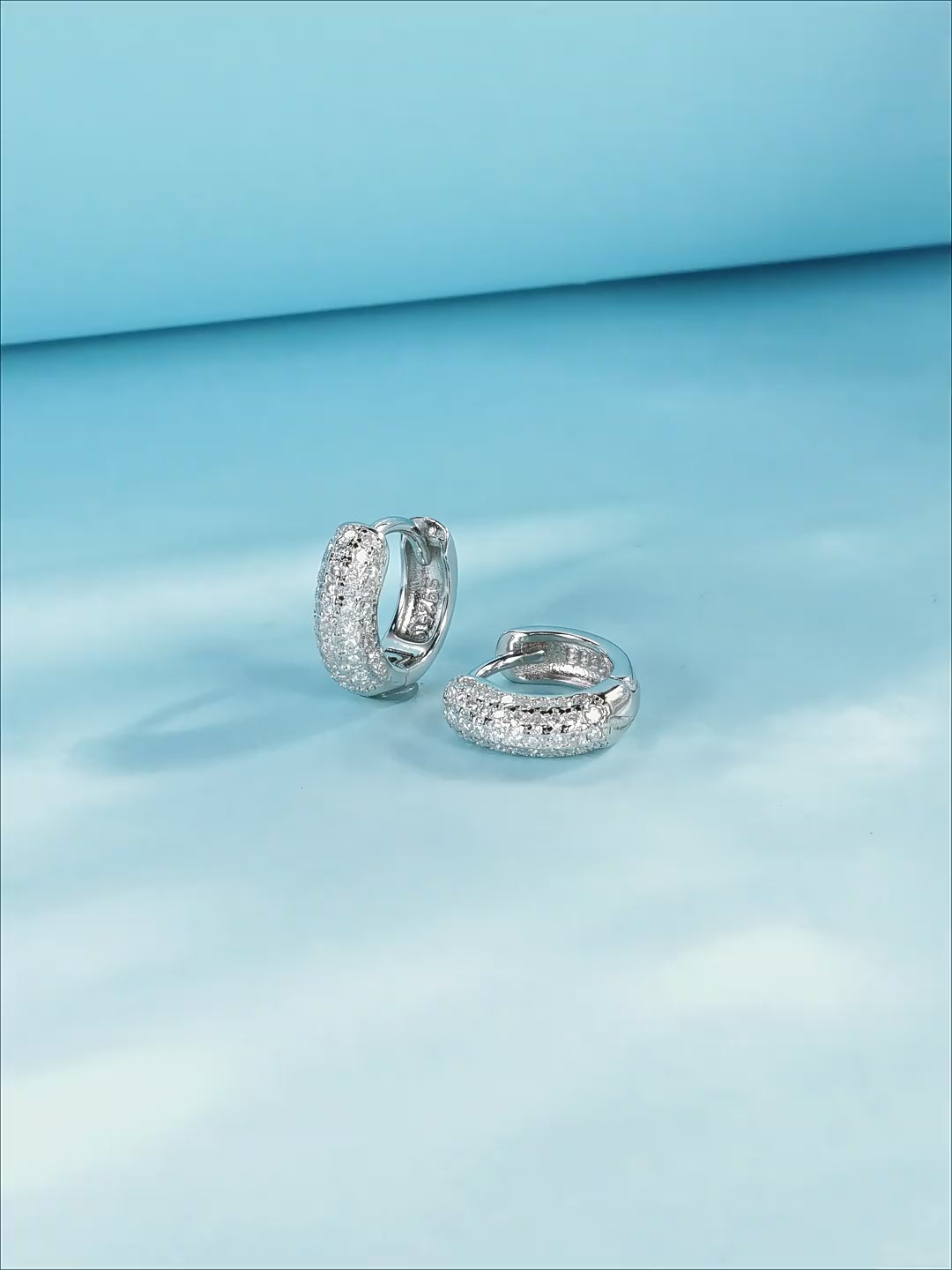 Moissanite S925 Silver Light Luxury Fragmented Diamond Hoop Earrings For Women  Ins Style High-end Sense Row Diamond Ear Clips Geometric Pattern Rhodium Plated video