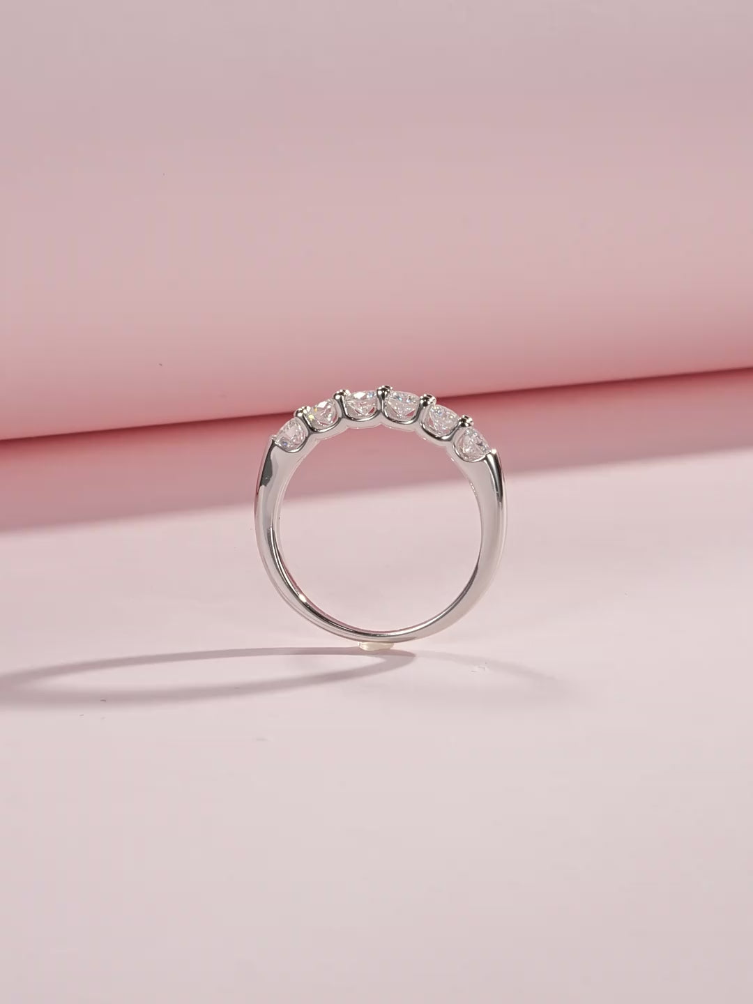 0-6-karat-round-brilliant-cut-rhodium-plated-925-sterling-silver-925-sterling-silver-moissanite-geometric-rings-colorlessdef-moissanite-gra-certificate-vvs1-vvs2